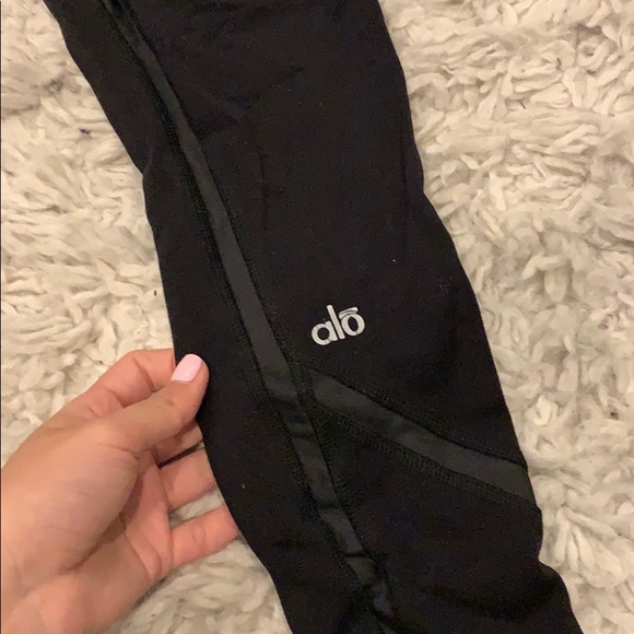 ALO yoga laced legging - Picture 5 of 6